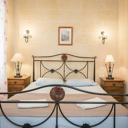 Valley View - Holiday Farmhouse With Private Pool Nadur Exterior photo